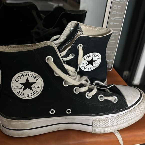 Converse 🖤 - Picture 2 of 2